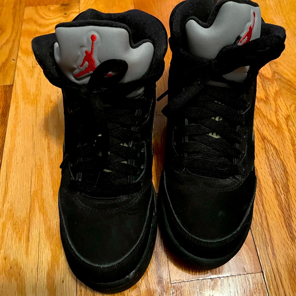 Black Nike Air Jordans, size 5Y boys